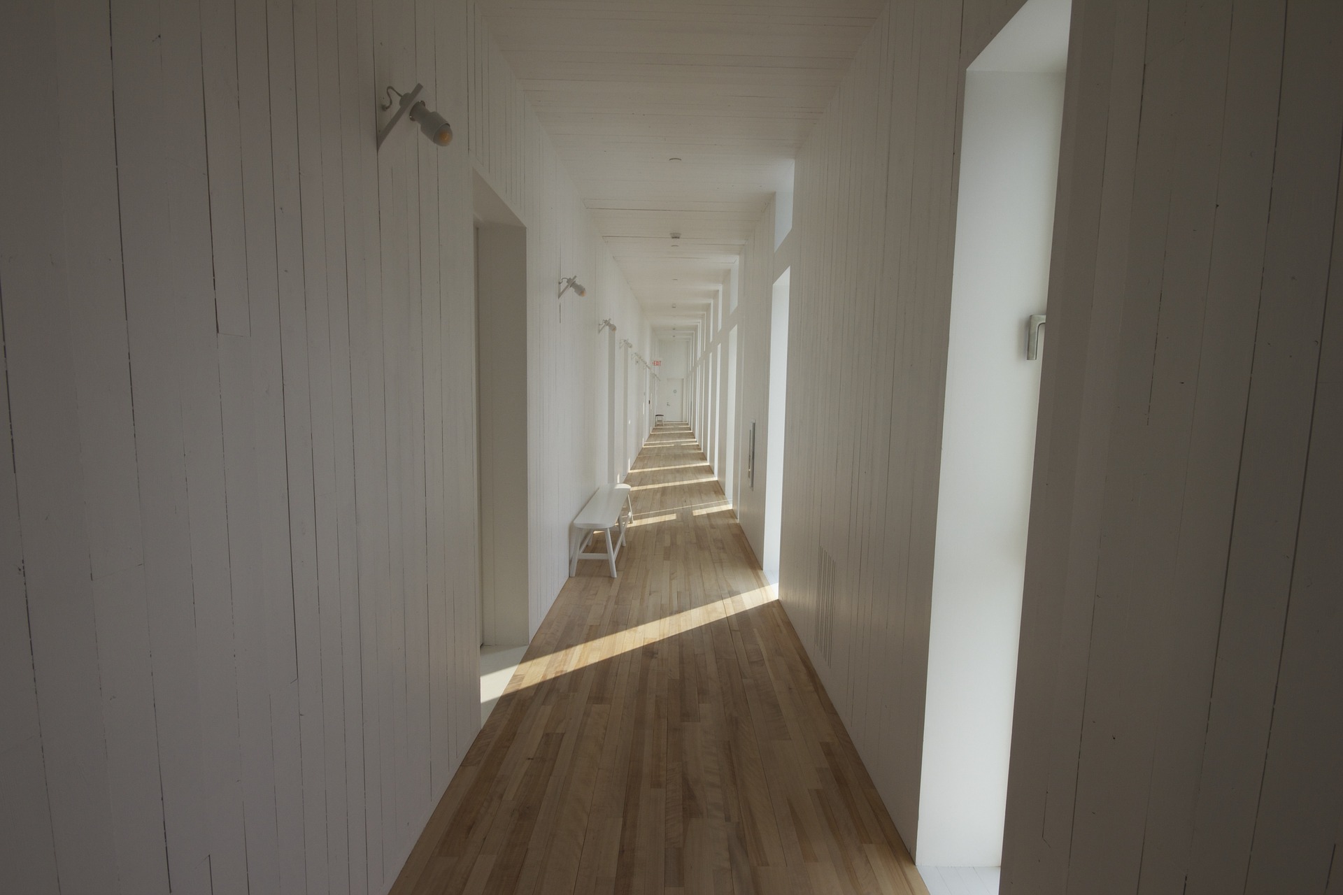 Painting Techniques that Bring a Hallway to Life