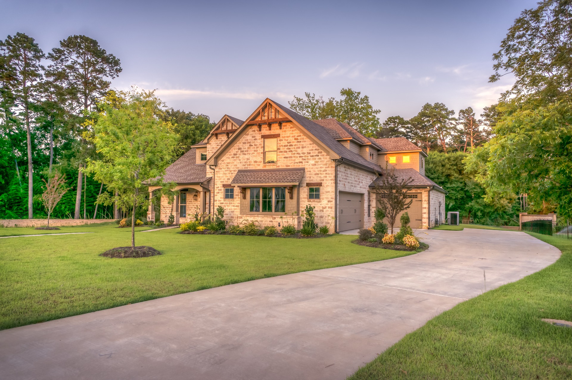 Cleaning tips for instantly improving curb appeal